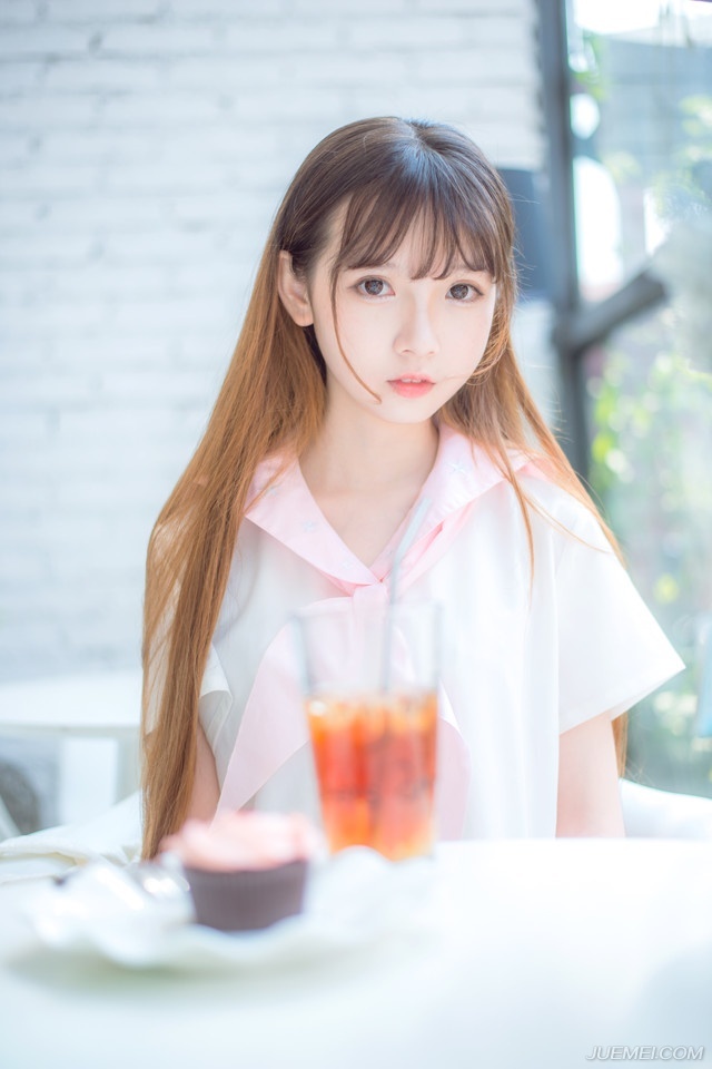 因为我手里有你的丑照，所以你要和我做一辈子朋友。